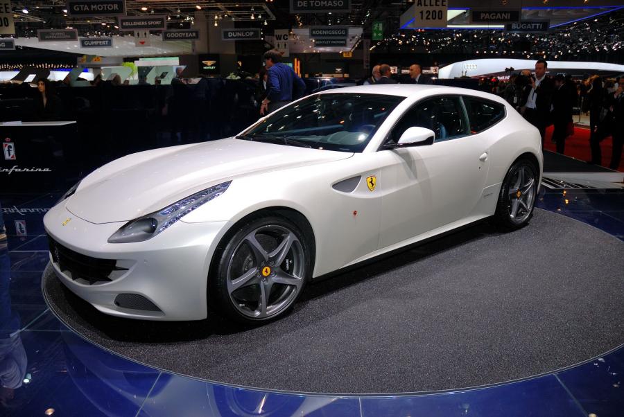  Ferrari FF 2011 года  (фото 111 из 195)
